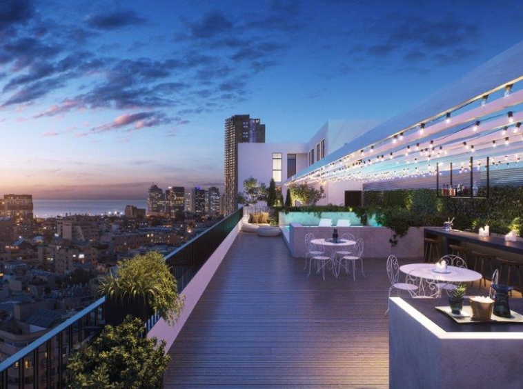 Luxurious rooftop view in prime Tel Aviv location